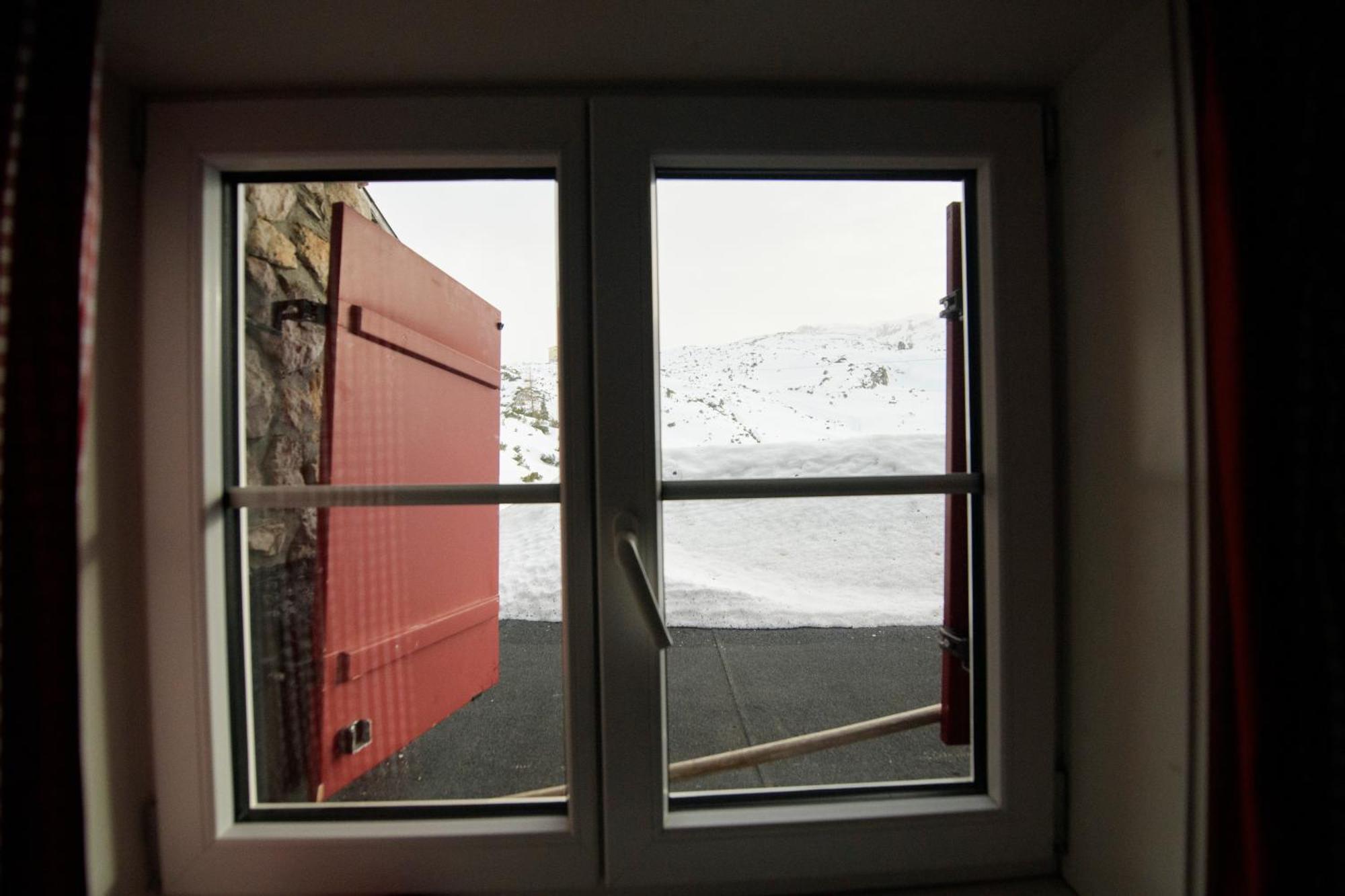 Gjaid-Alm 1739M Am Dachstein-Only Accessible By Cable Car Hotel Obertraun Exterior photo