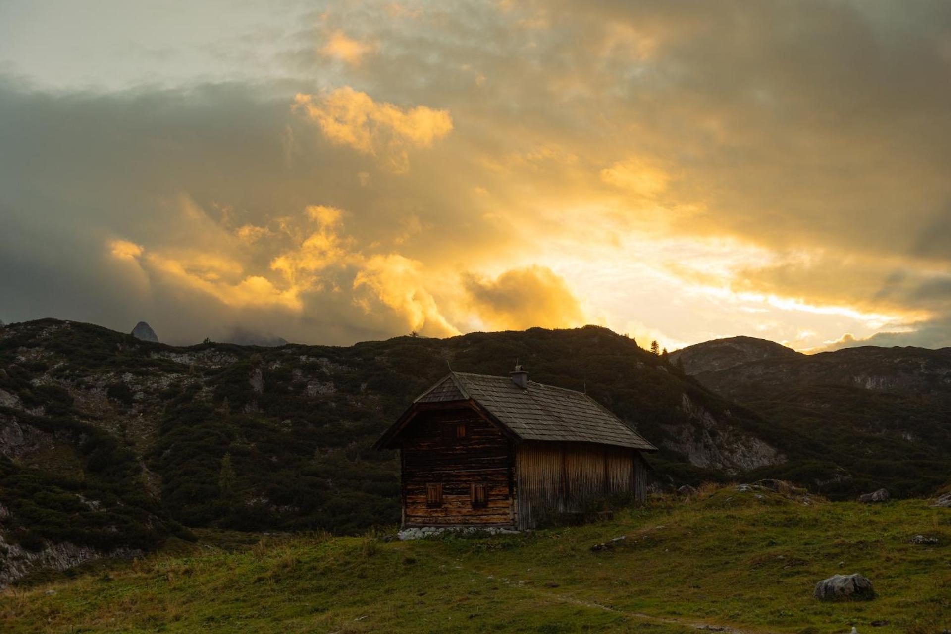 Gjaid-Alm 1739M Am Dachstein-Only Accessible By Cable Car Hotel Obertraun Exterior photo